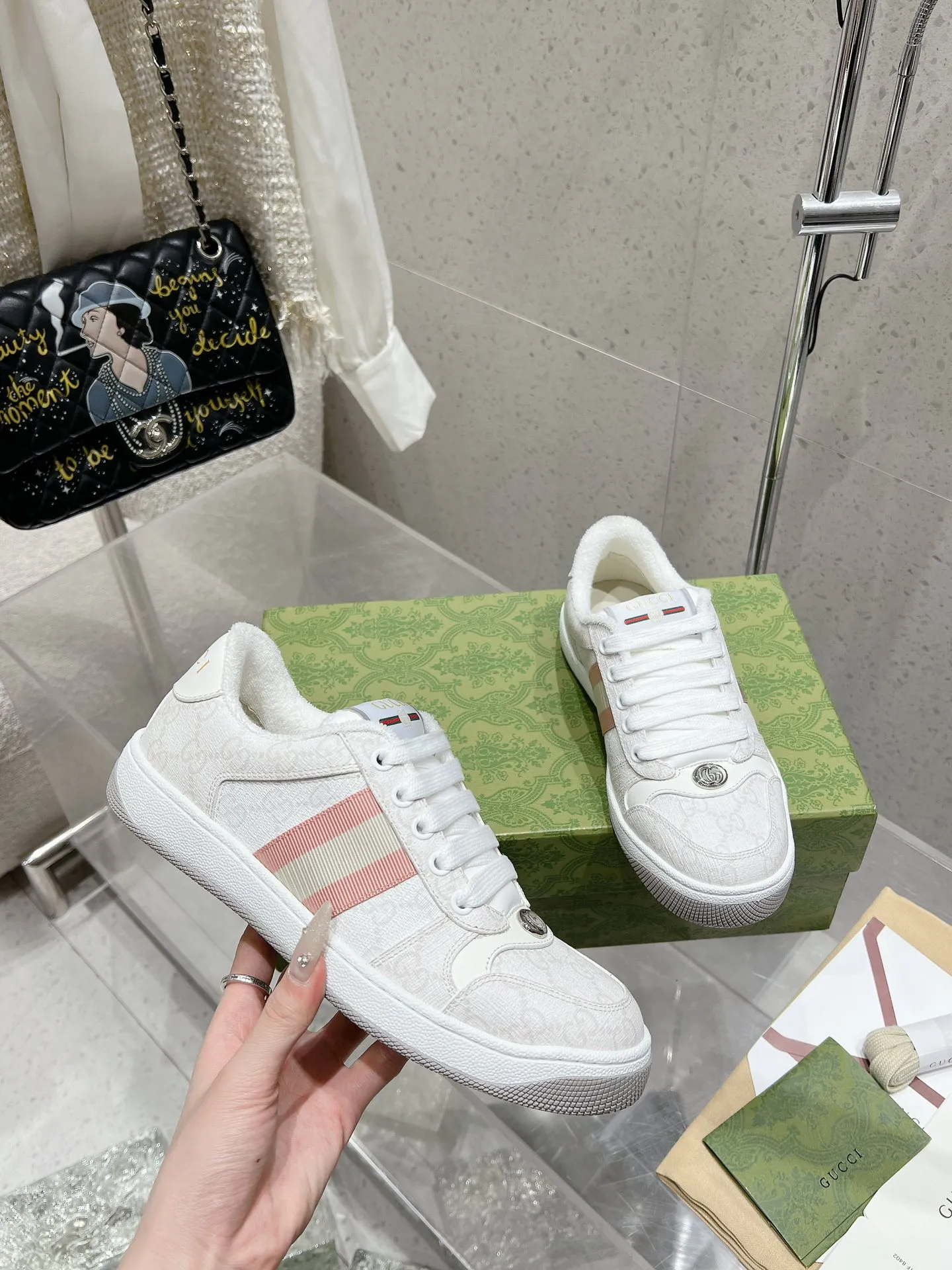 👟👟Ex-factory price 480👟👟 Long-term availability Gucci Gucci New Screener series Couple style Chubby Bread shoes Small dirty shoes Fatty Double G Casual sneakers Original purchase Development Original purchase Development Delivery counter exquisite packaging Fabric: Original imported cowhide + double G fabric Lining: Original customized breathable terry velvet lining Sole: Original molded TPU outsole Size: Women's 35-40 / Men's 39-45 (Female 34, Men 38 can be customized)